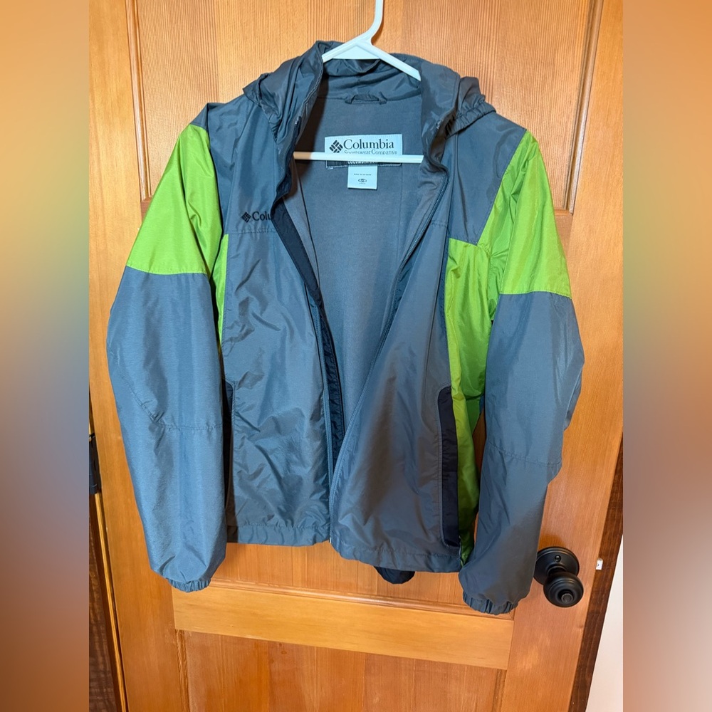 Columbia Youth Two-Tone Green & Gray Rain Jacket Youth 14-16